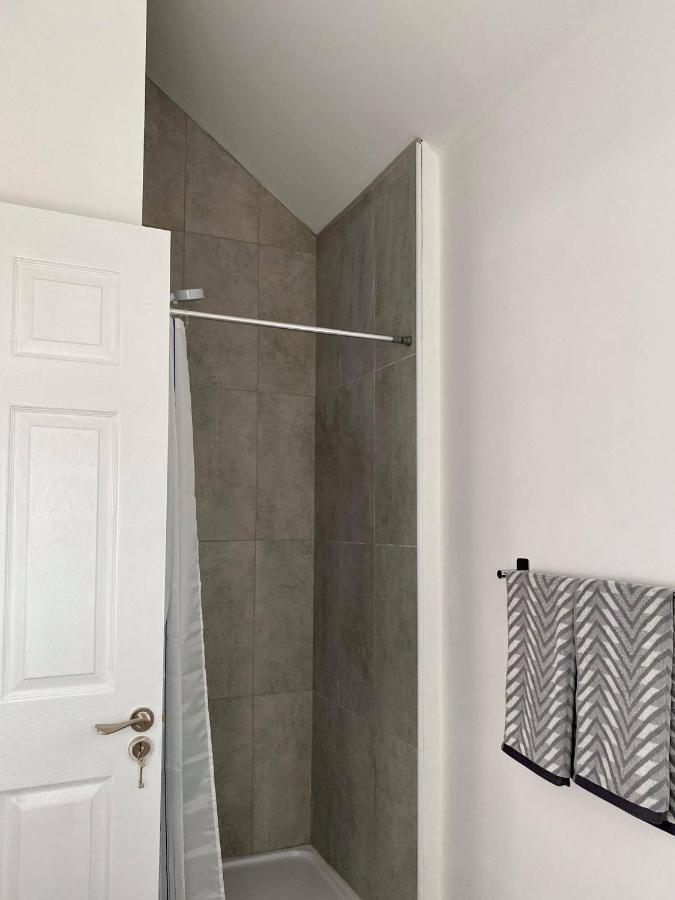 Room 1 Camp Street B&B Oughterard Bagian luar foto