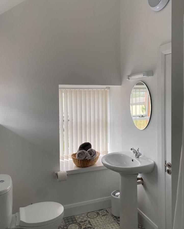 Room 1 Camp Street B&B Oughterard Bagian luar foto