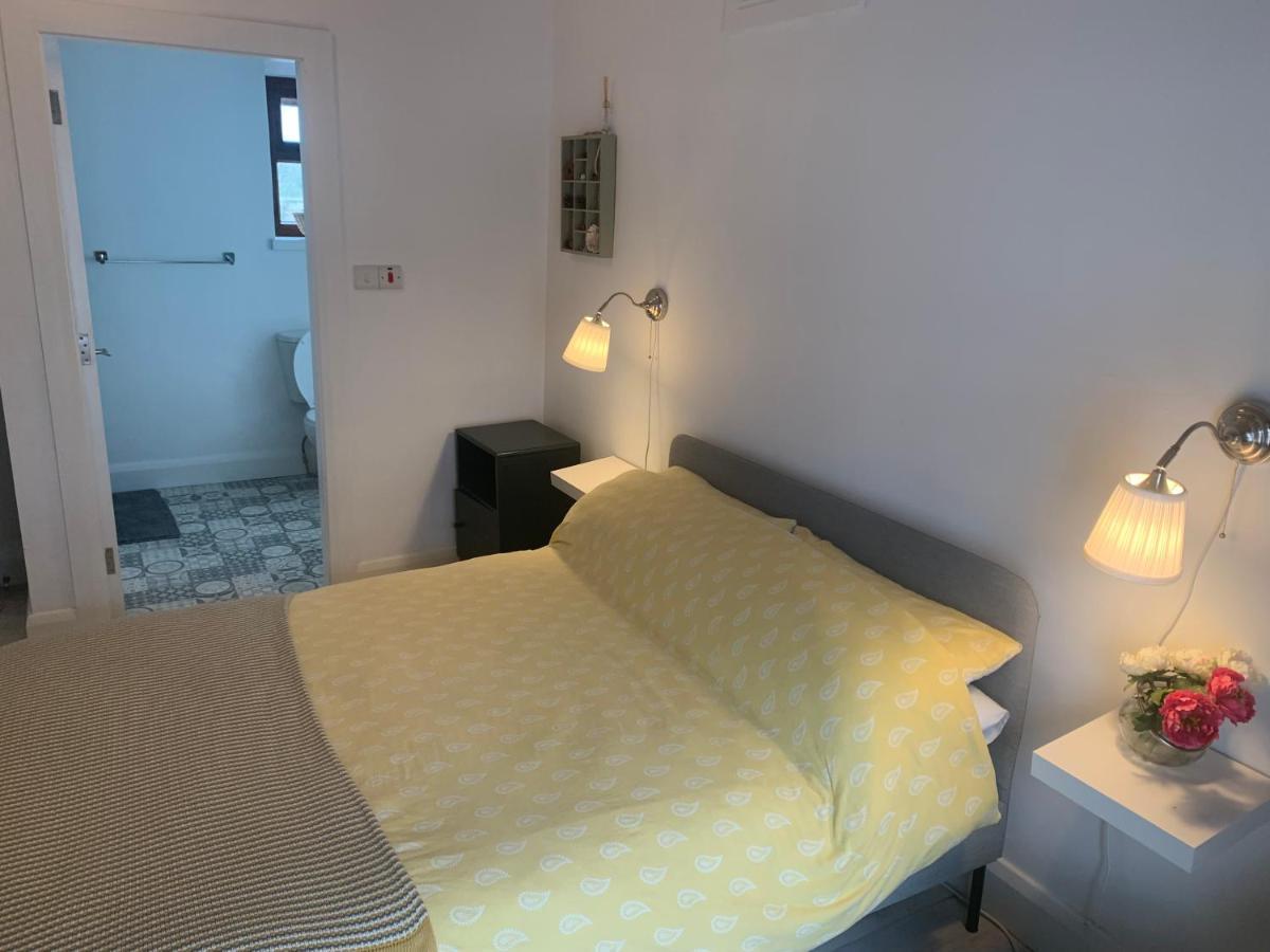 Room 1 Camp Street B&B Oughterard Bagian luar foto
